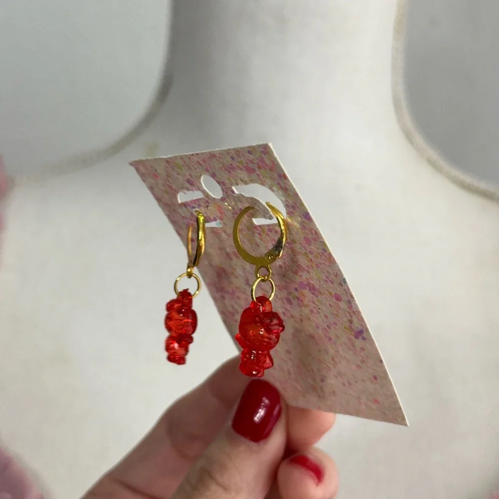 Red hello kitty Charm Earrings - Picture 4 of 5